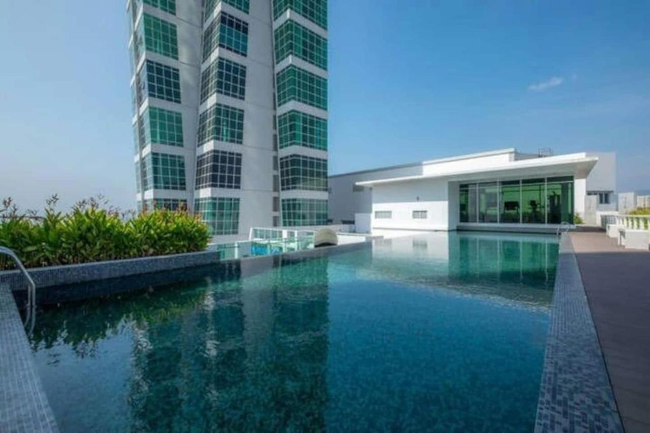 Loft Pano Seaview Suite 2 Bedroom By The Only Bnb Jelutong Екстериор снимка