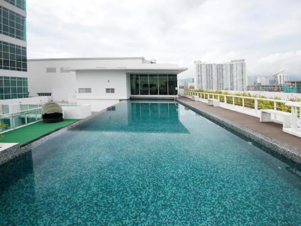 Loft Pano Seaview Suite 2 Bedroom By The Only Bnb Jelutong Екстериор снимка